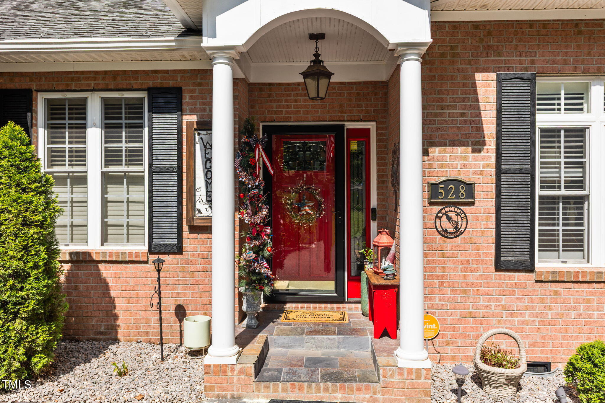 528 Perth Drive