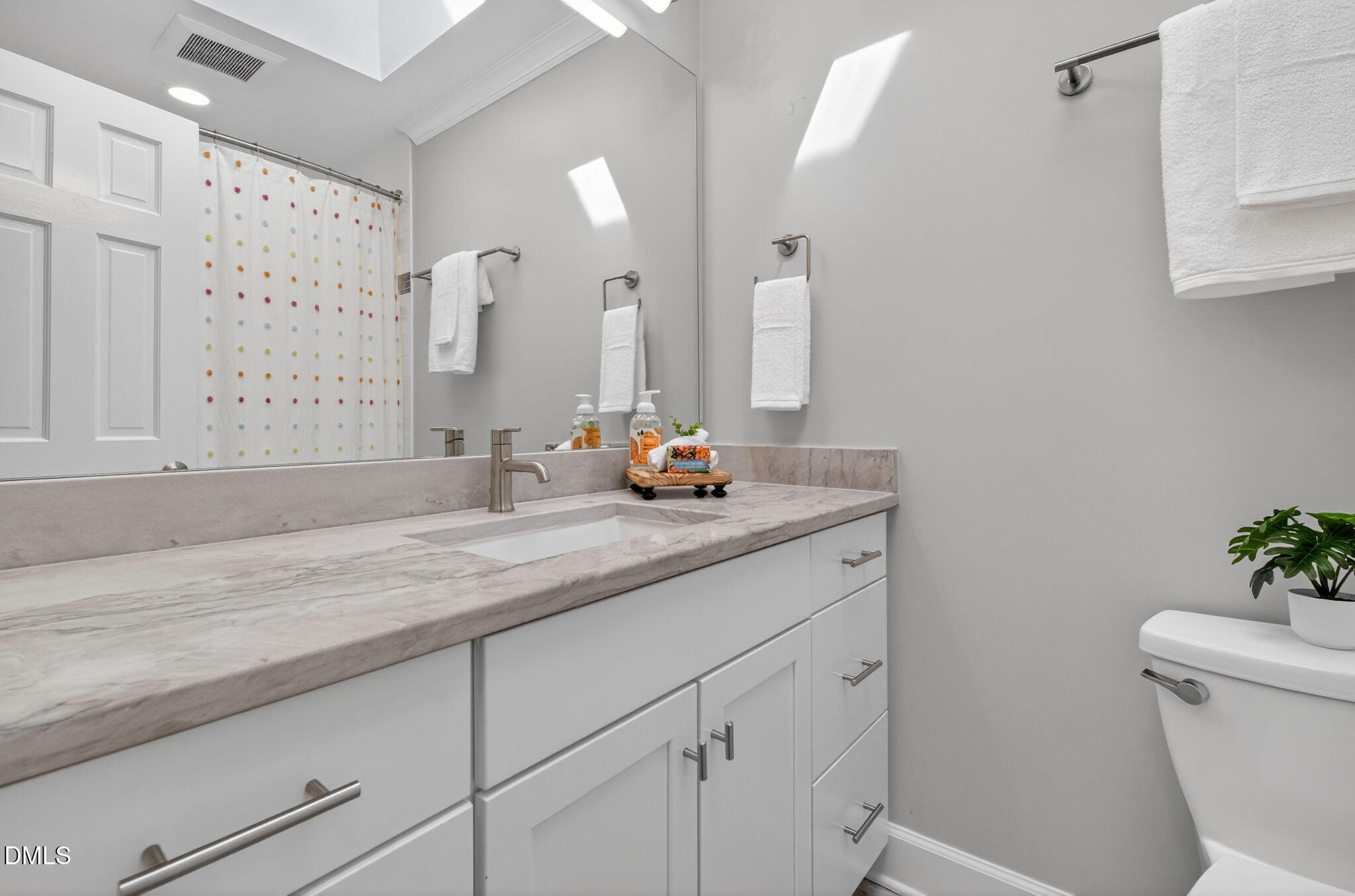 Raleigh, North Carolina, 27609, United States, 4 Bedrooms Bedrooms, ,4 BathroomsBathrooms,Residential,Active,2035076