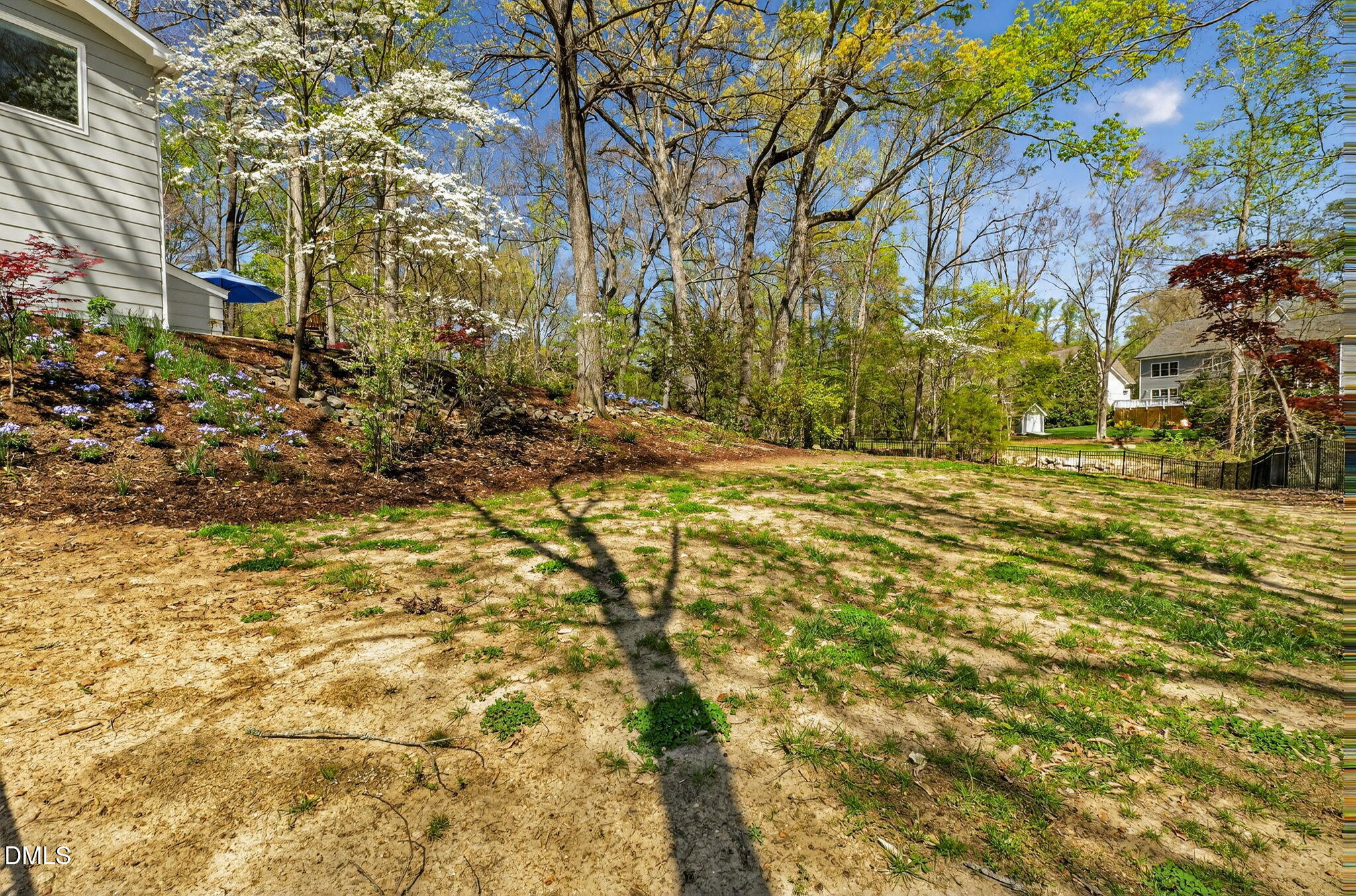 Raleigh, North Carolina, 27609, United States, 4 Bedrooms Bedrooms, ,4 BathroomsBathrooms,Residential,Active,2035076