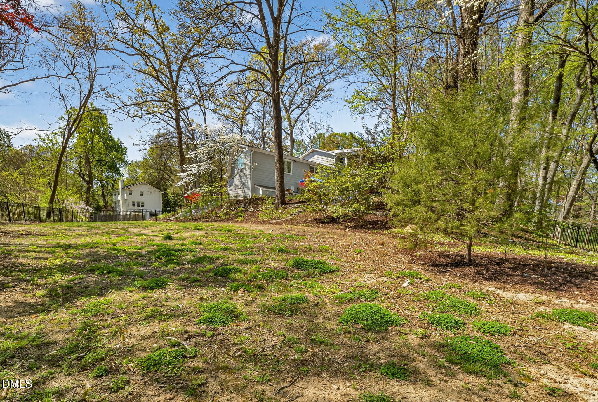 Raleigh, North Carolina, 27609, United States, 4 Bedrooms Bedrooms, ,4 BathroomsBathrooms,Residential,Active,2035076