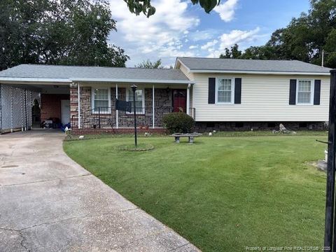 5318 Flagstone Court Fayetteville NC 28303