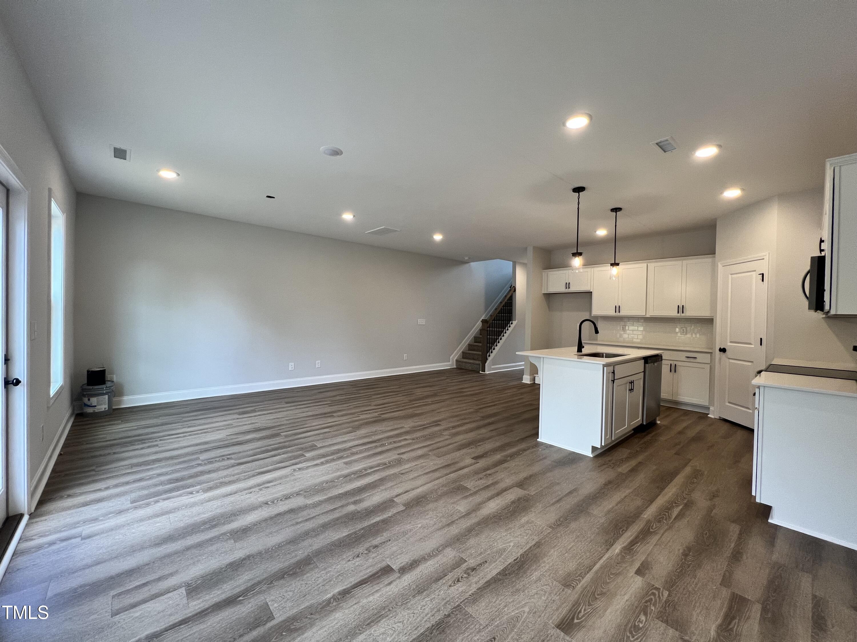 156 S Mistflower Street