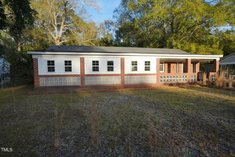 A home in Laurinburg