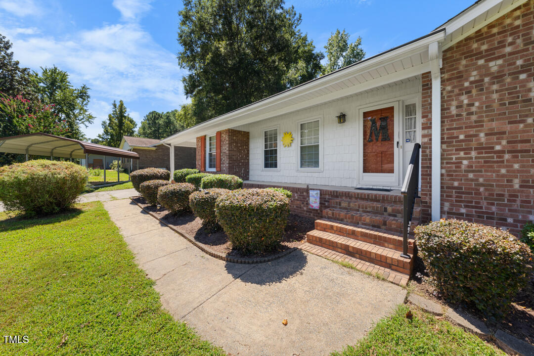 5610 Genesee Drive