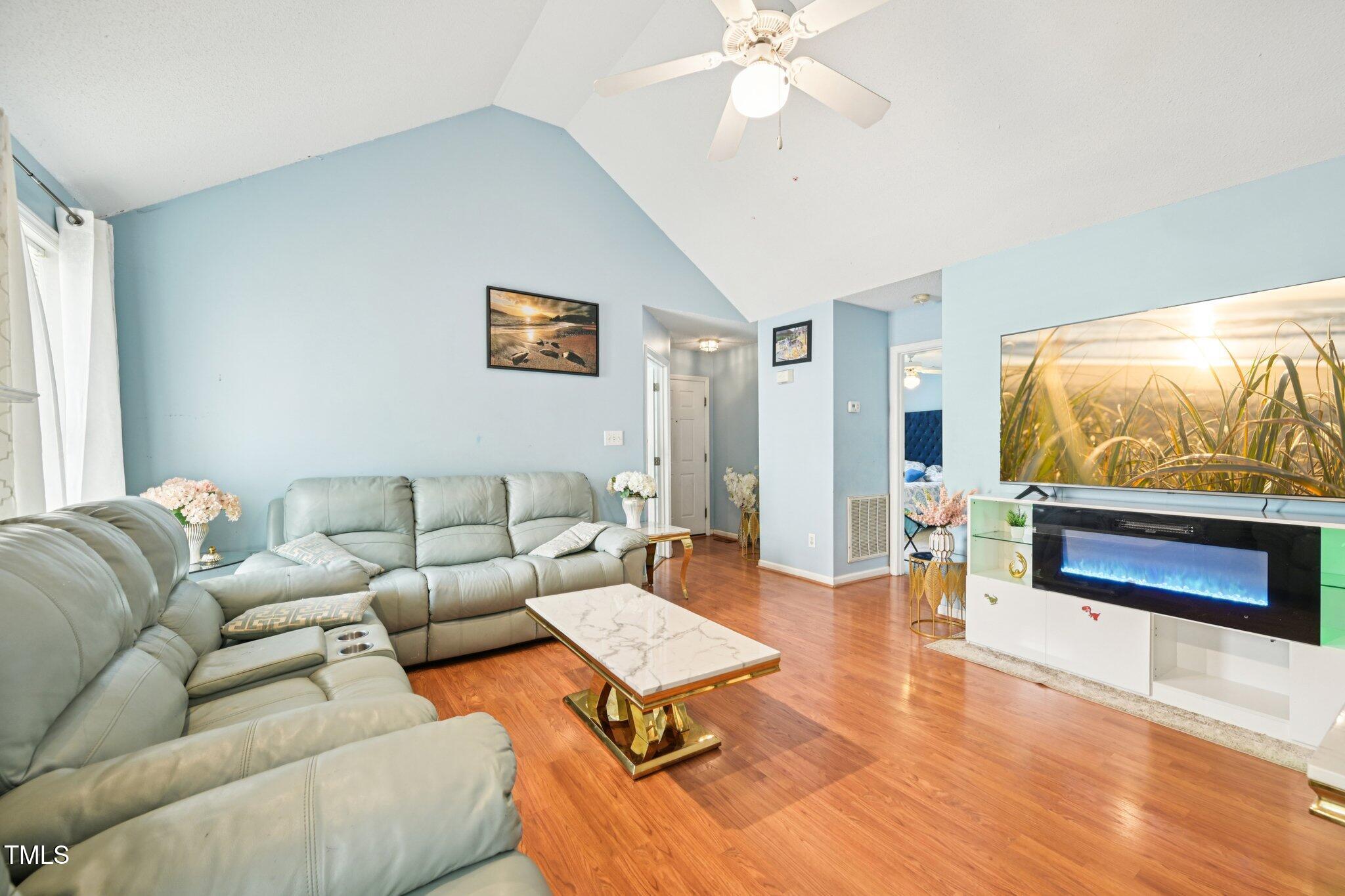 2636 Scattered Oak Court