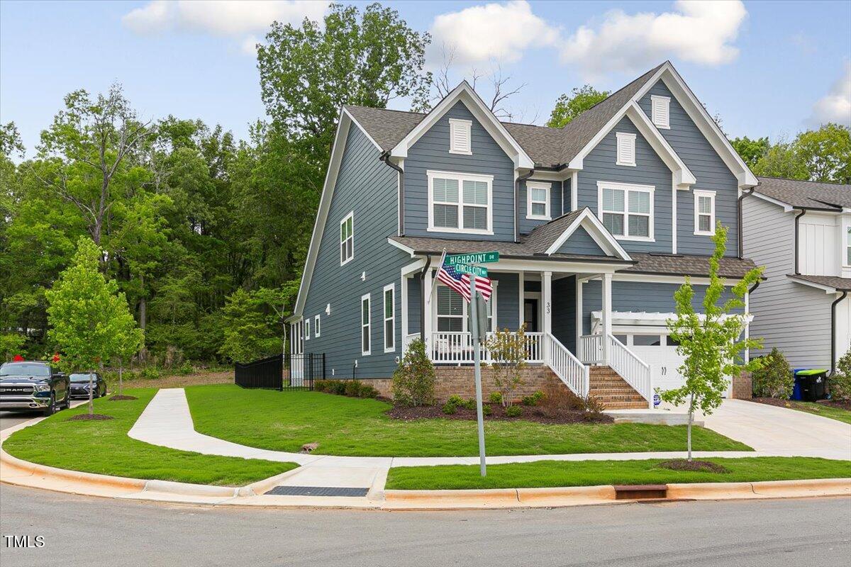 33 Highpointe Drive