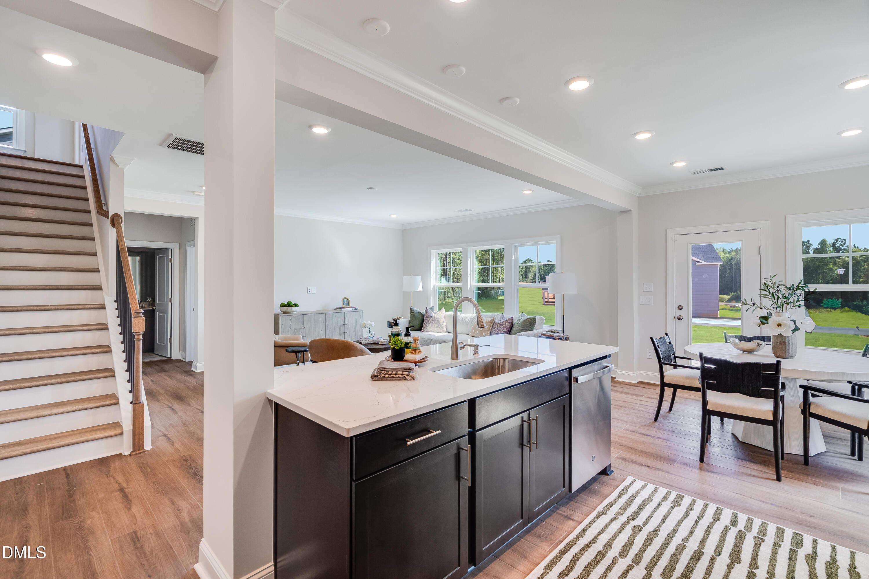 325 Sutherland Drive