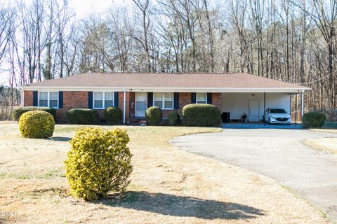 4555 River Road Wade NC 28395