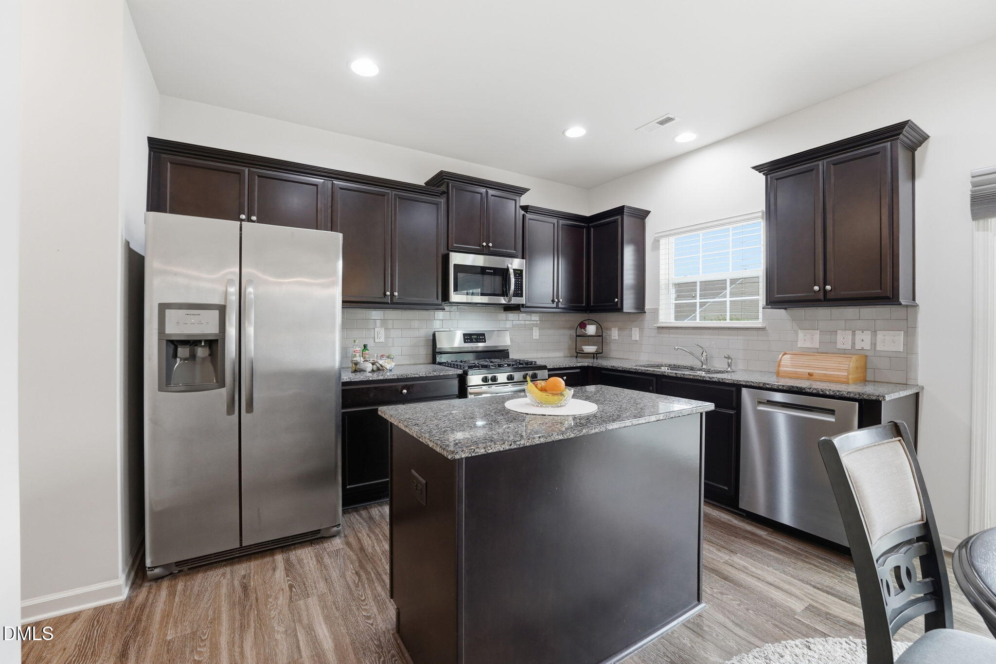 157 S Great White Way