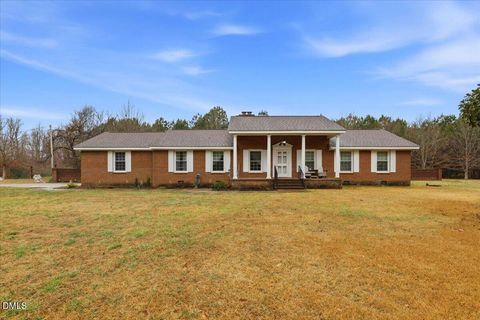 8156 Renfrow Road Kenly NC 27542
