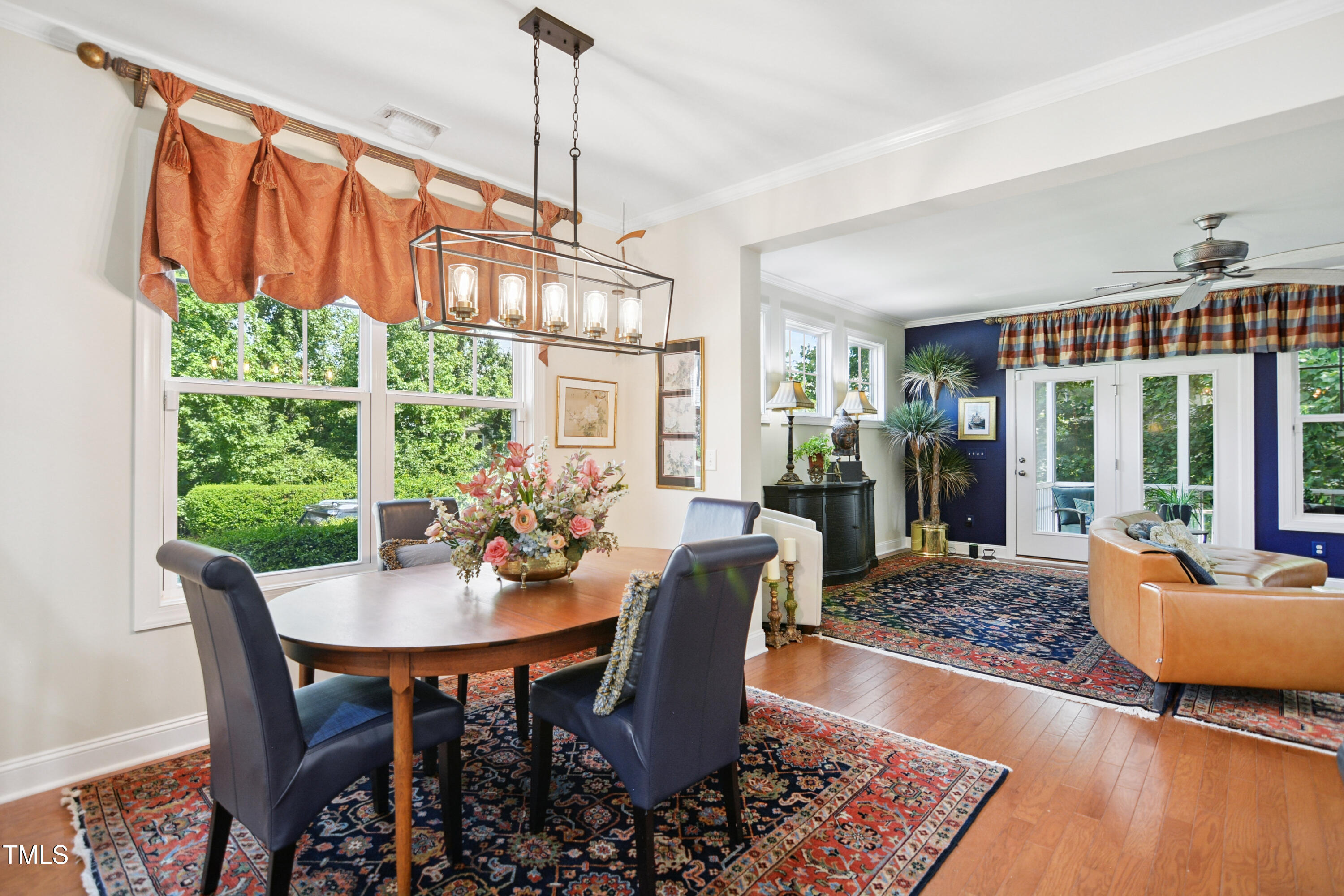 101 Hundred Oaks Lane