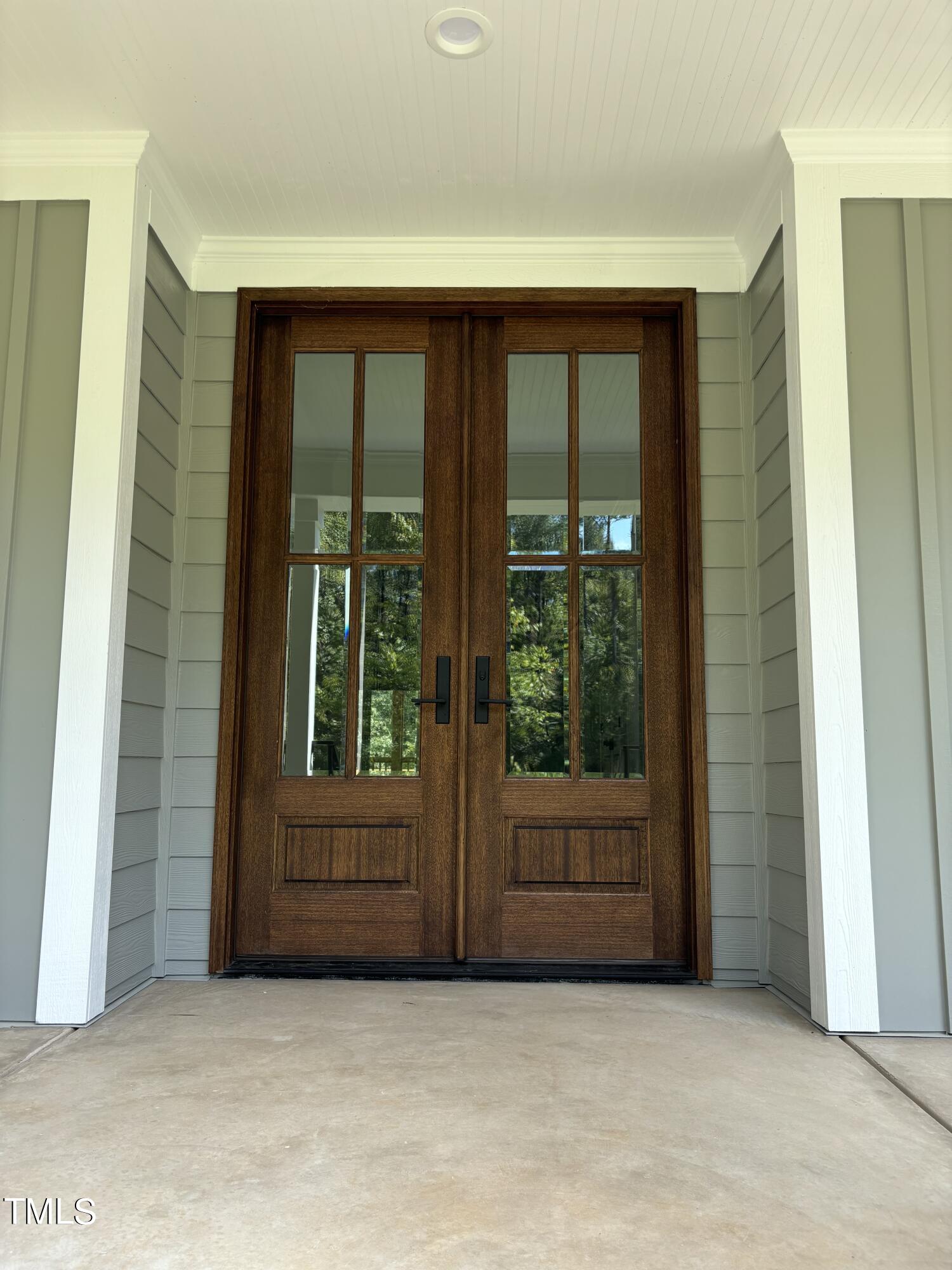 200 Whistlers Cove