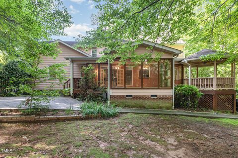 Single Family Residence in Raleigh NC 708 Presnell Court 34.jpg