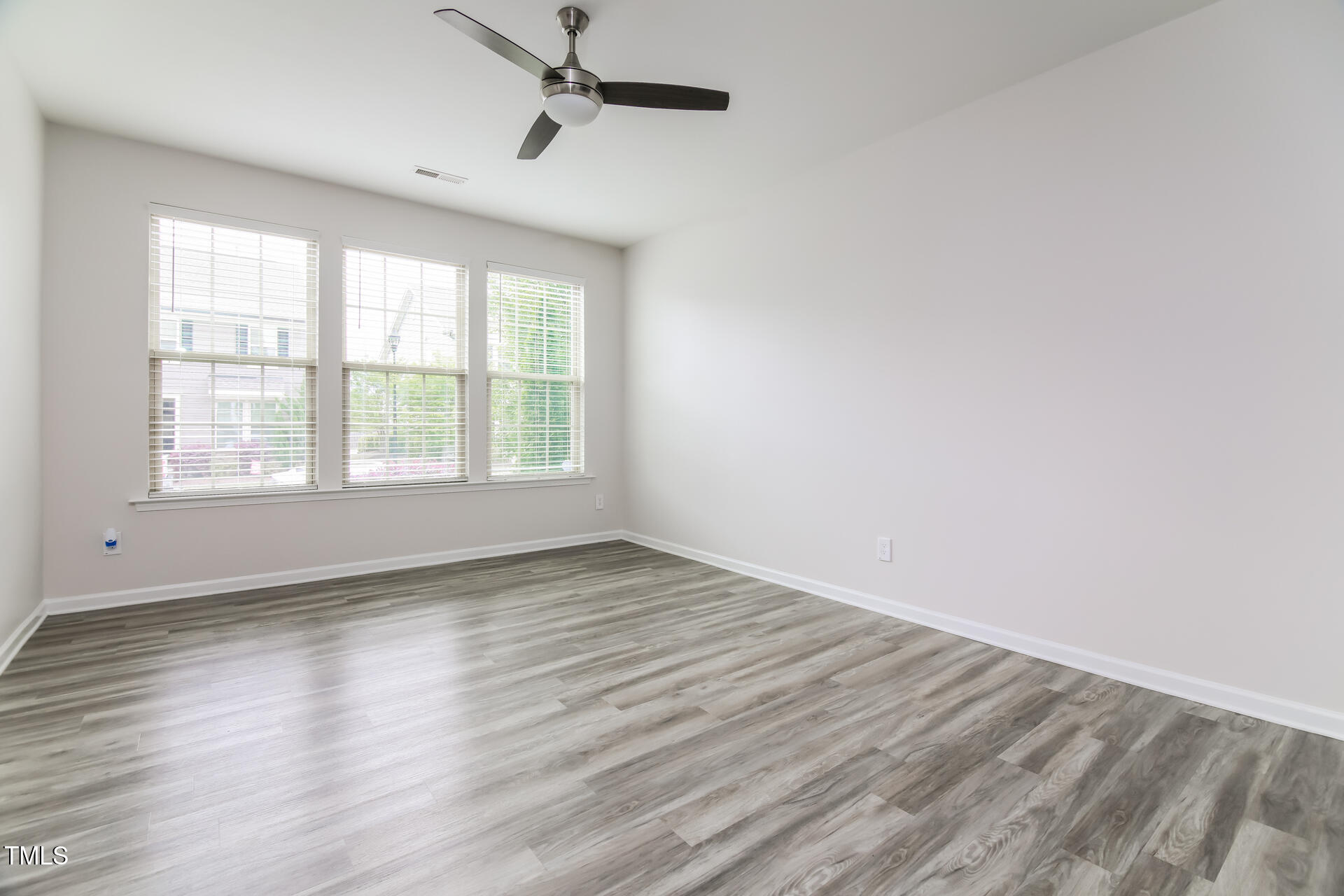1817 Shady Oaks Drive