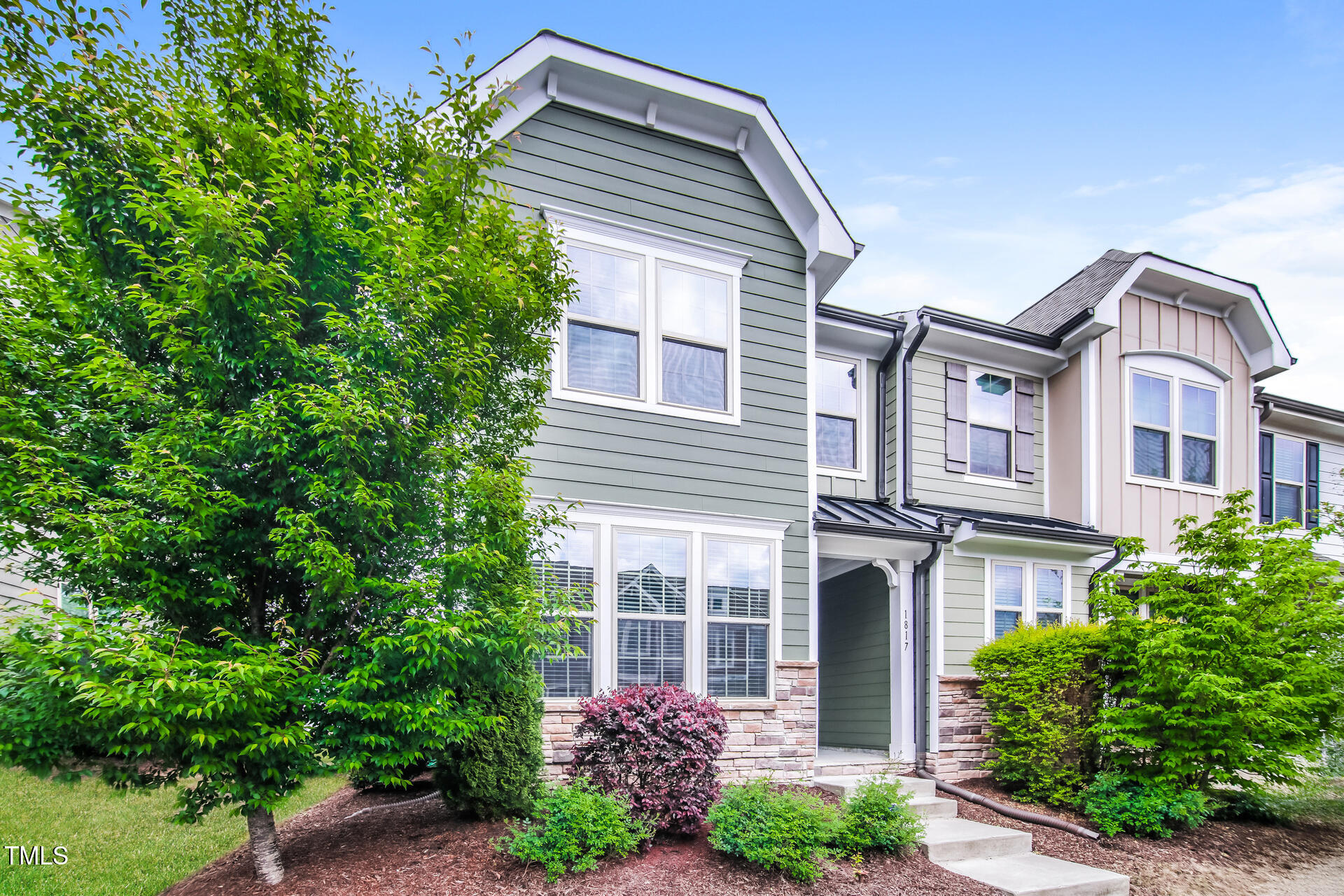 1817 Shady Oaks Drive