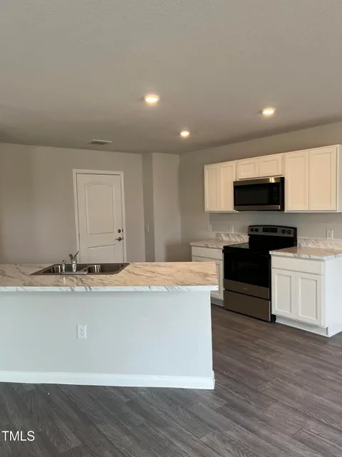 MLS: 10090491