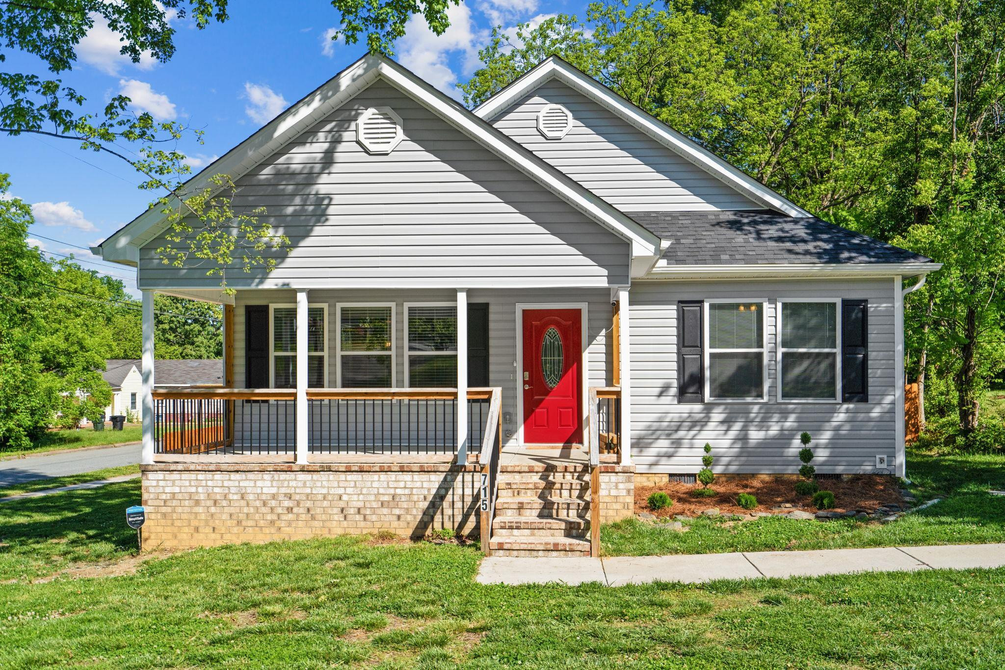 Photo 1 of 28 of 715 Tucker Street house