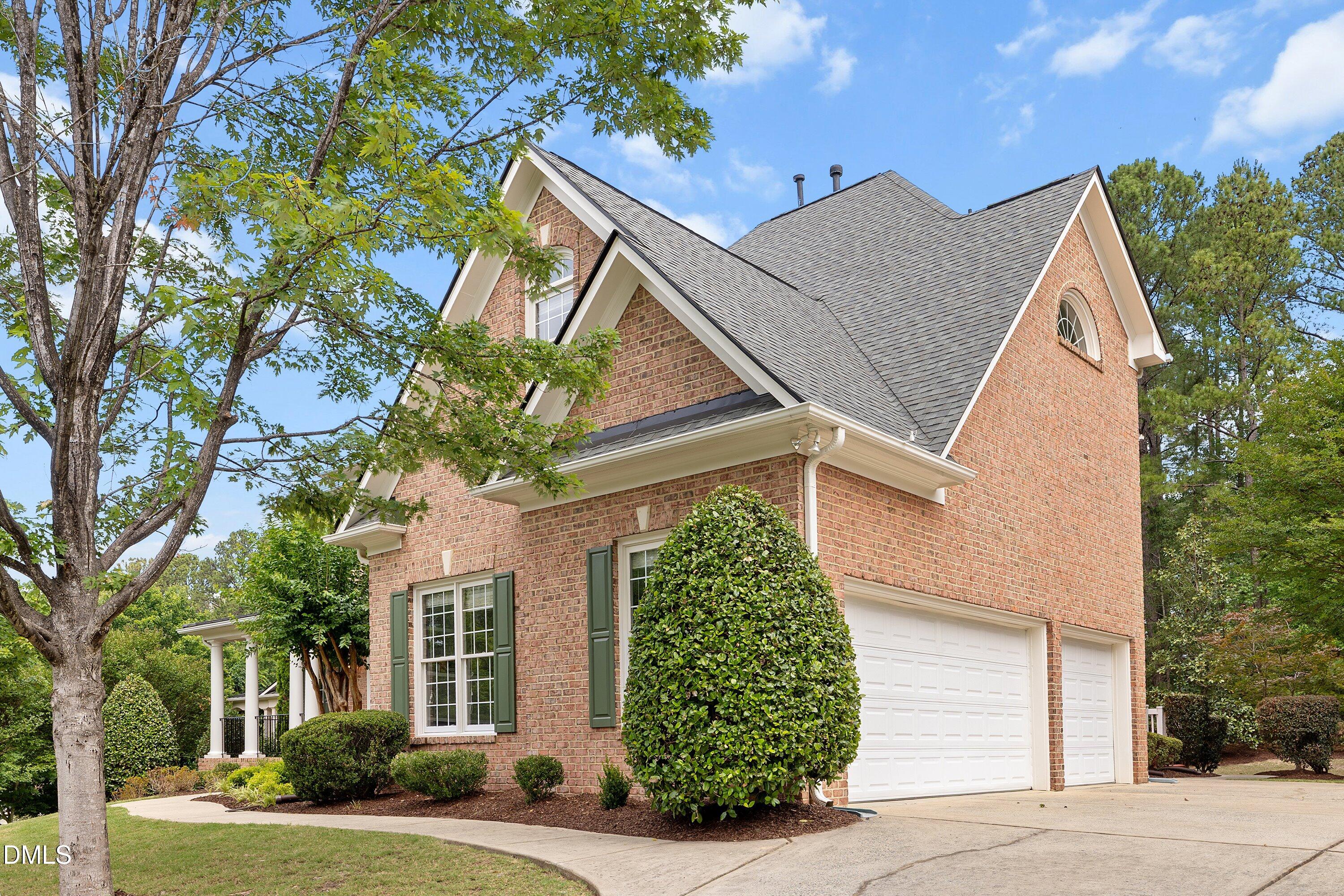 211 Lantern Ridge Lane