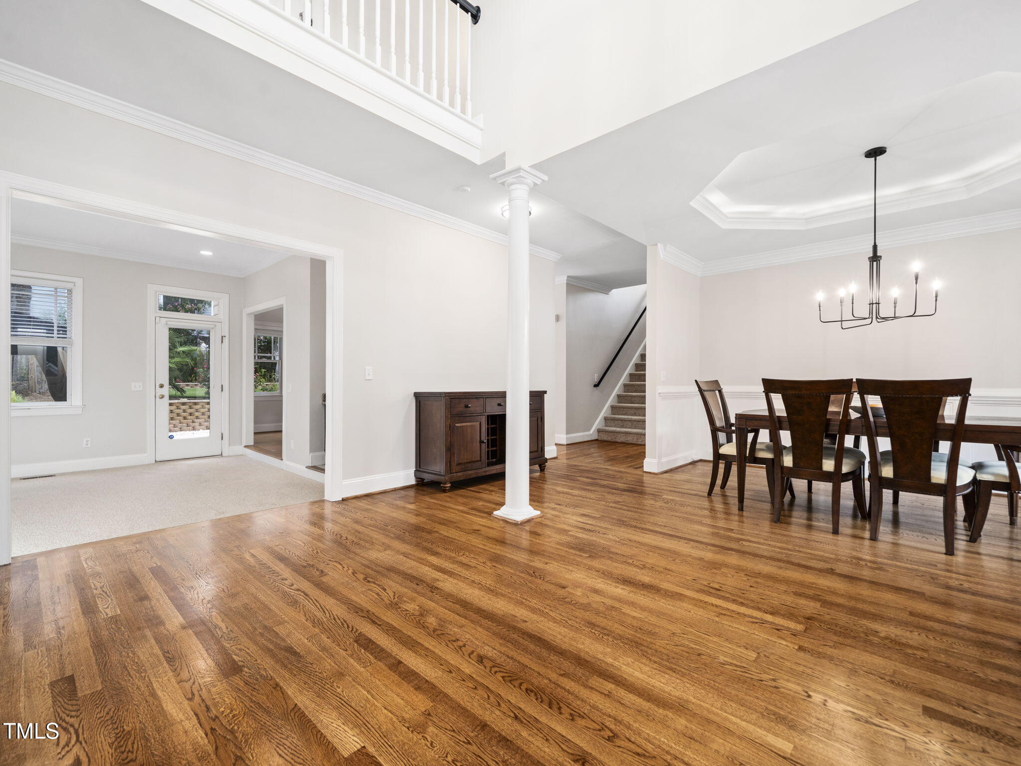 1437 Chelton Oaks Place