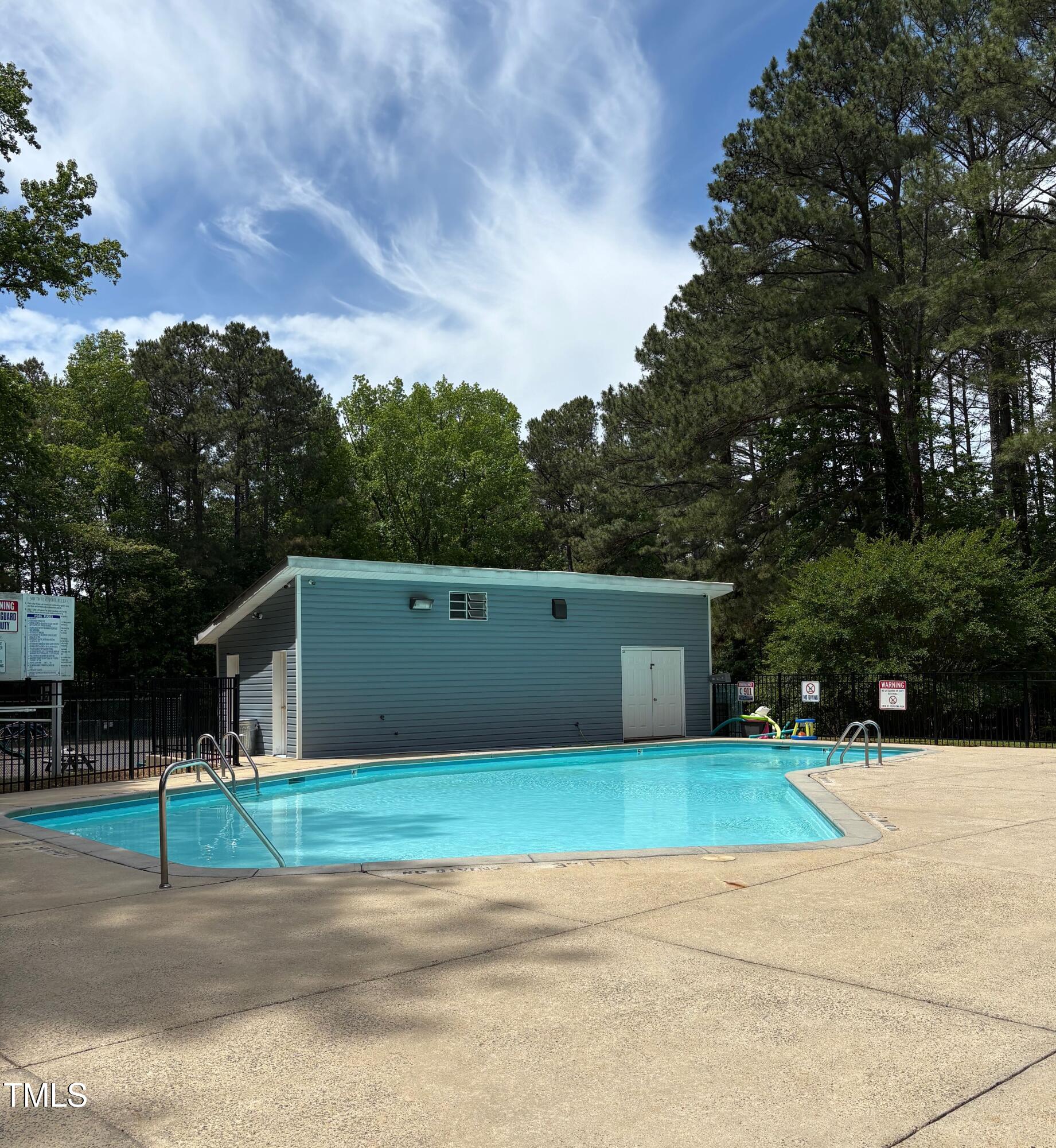 925 Lakewind