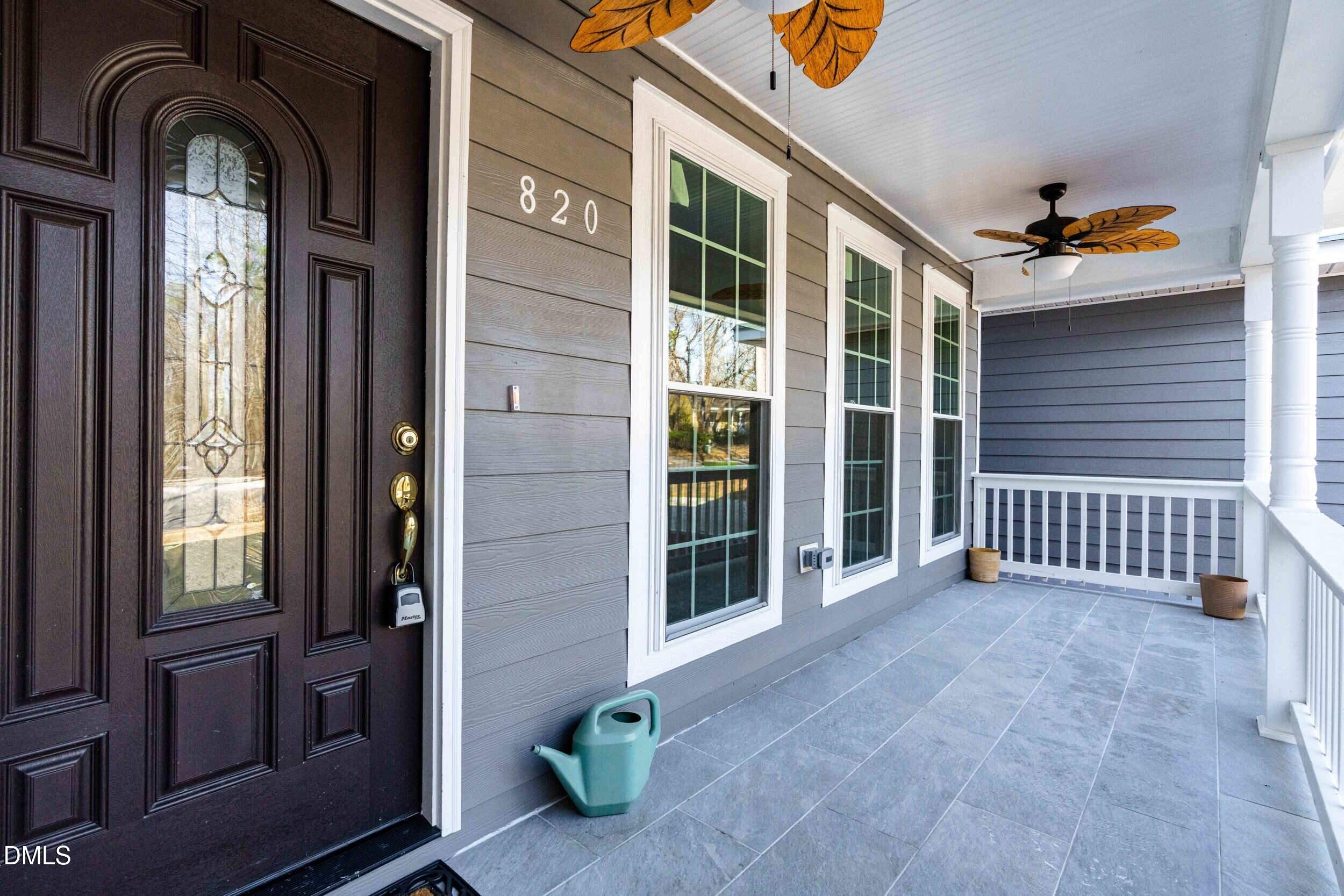 820 E Cardinal Drive