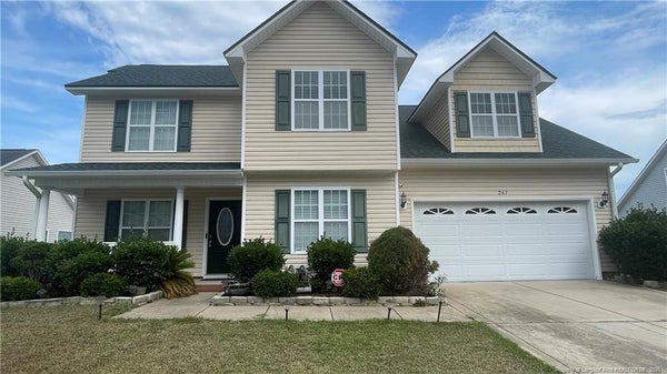 261 IVY STONE DR, RAEFORD, NC 28376 - Image fef72d19ca8f29cf79814dfe59c02fa2/3267367388