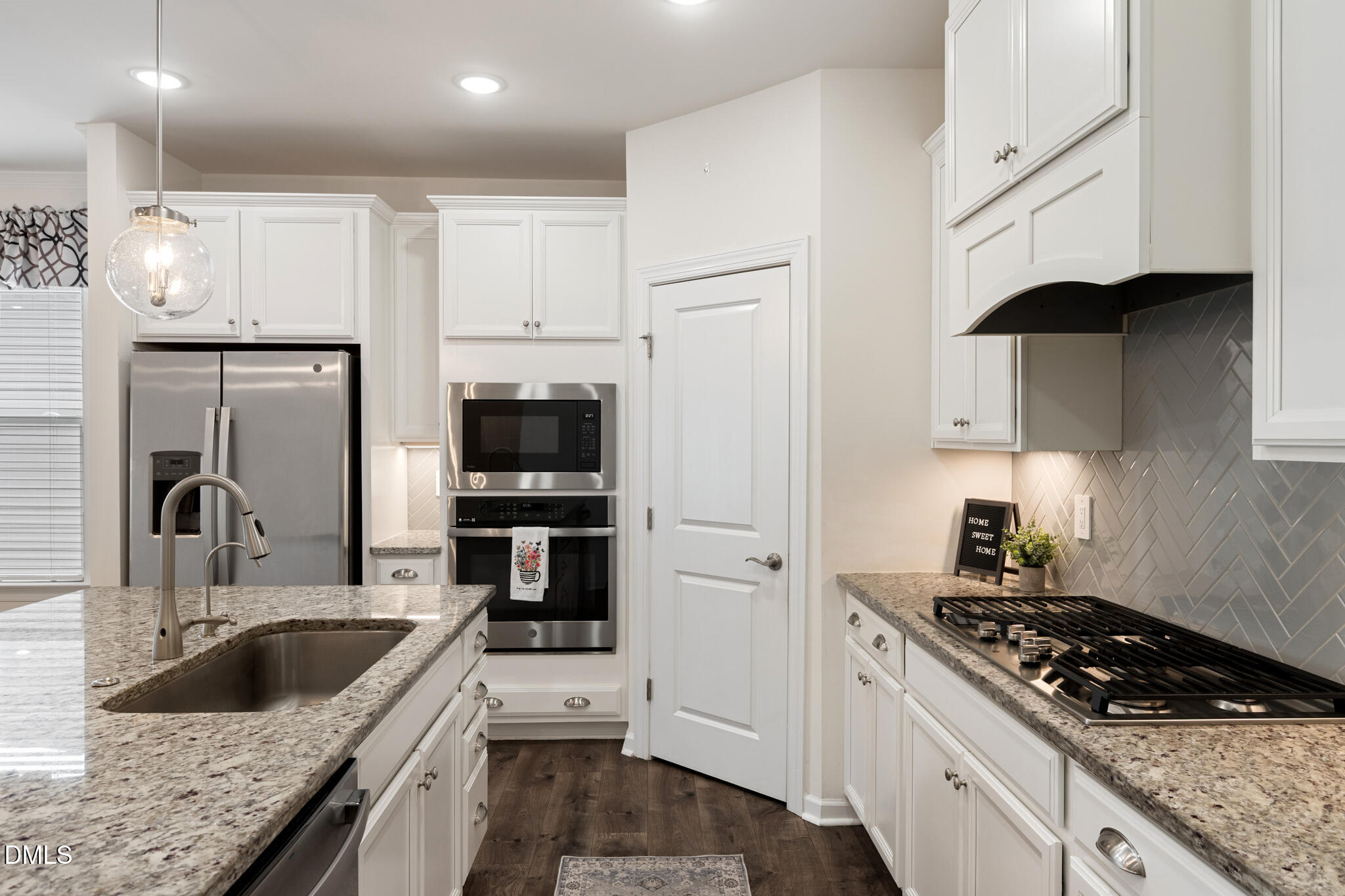 6434 Crown Parkway 65
