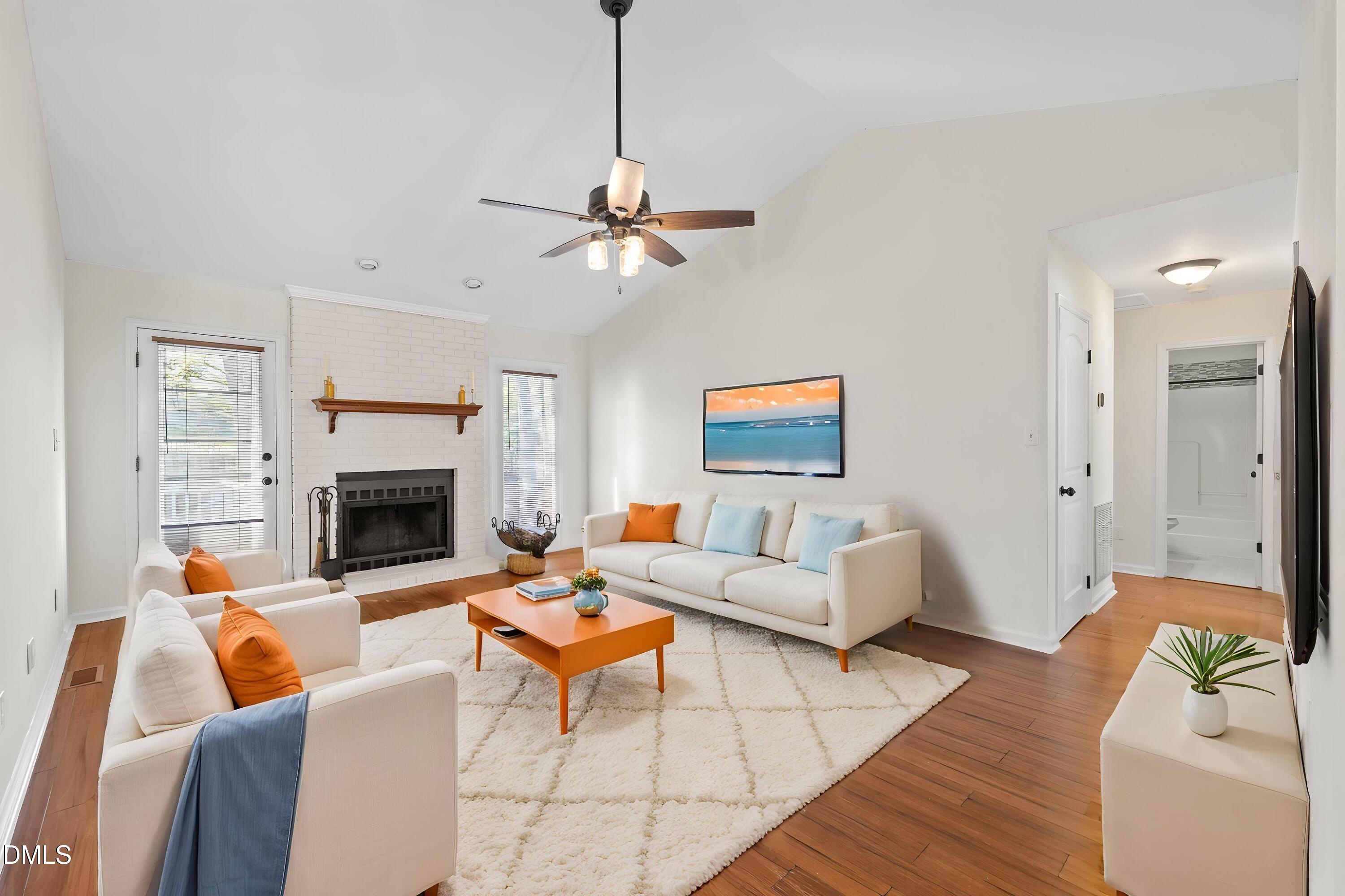 112 Rock Pointe Lane