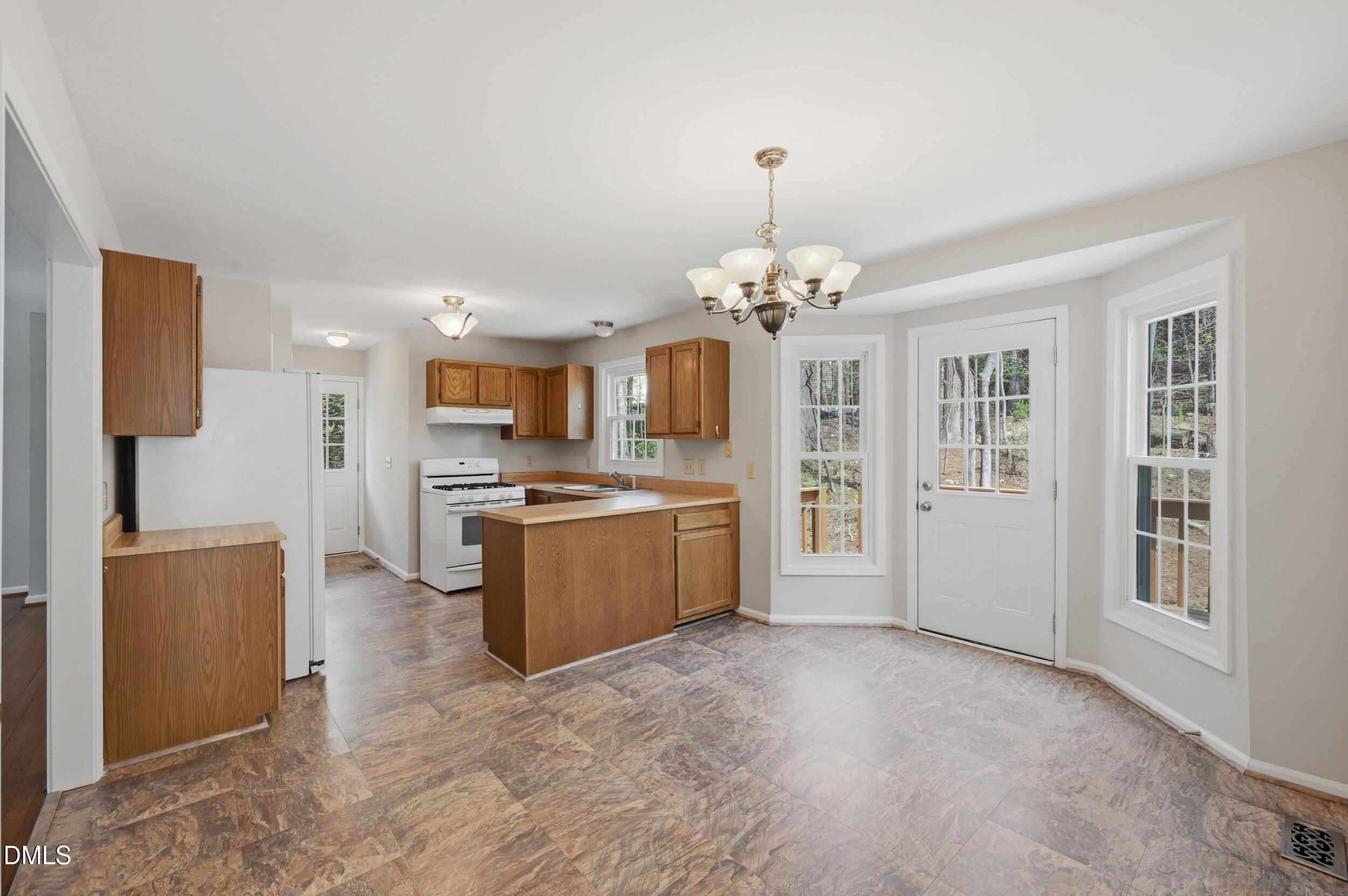 111 Rock Pointe Lane