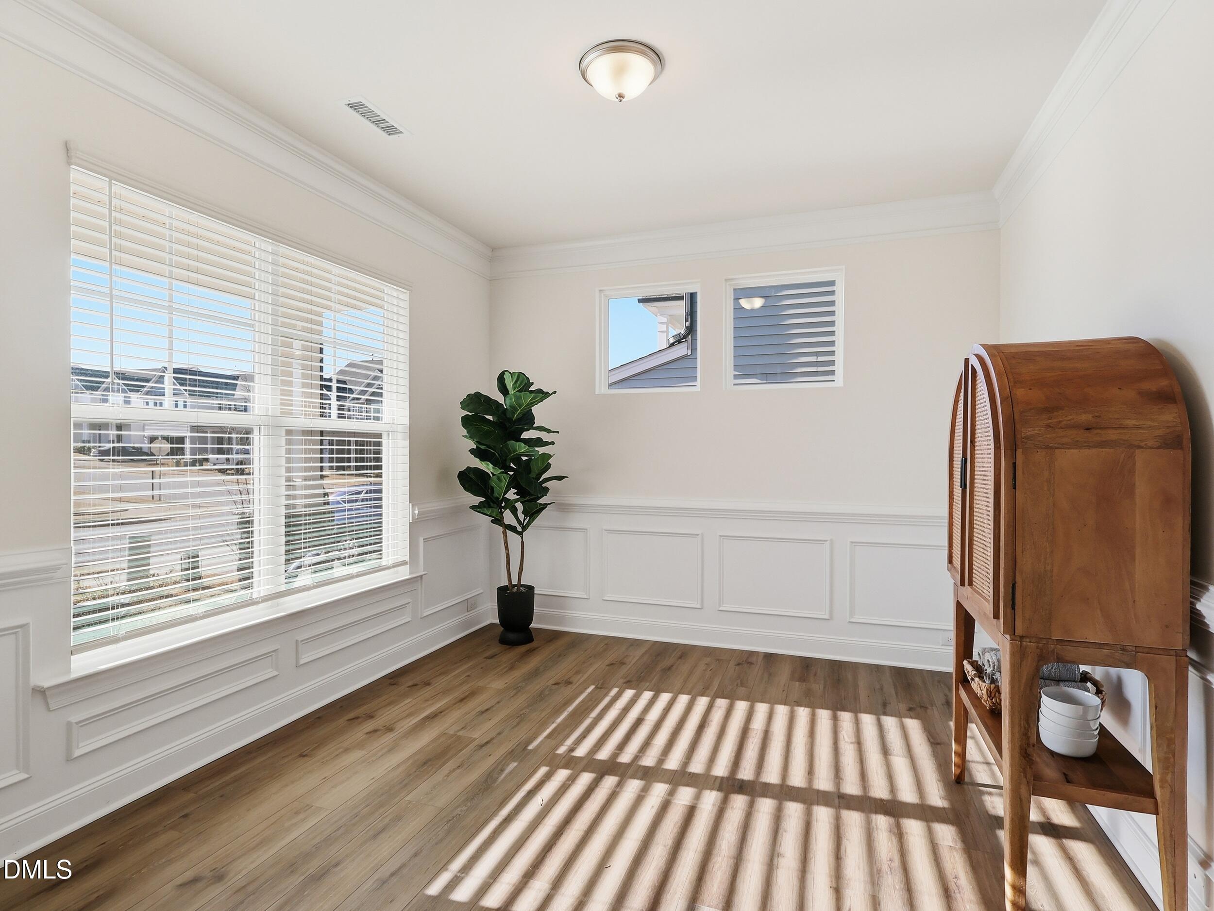 605 Hampton Crest Court