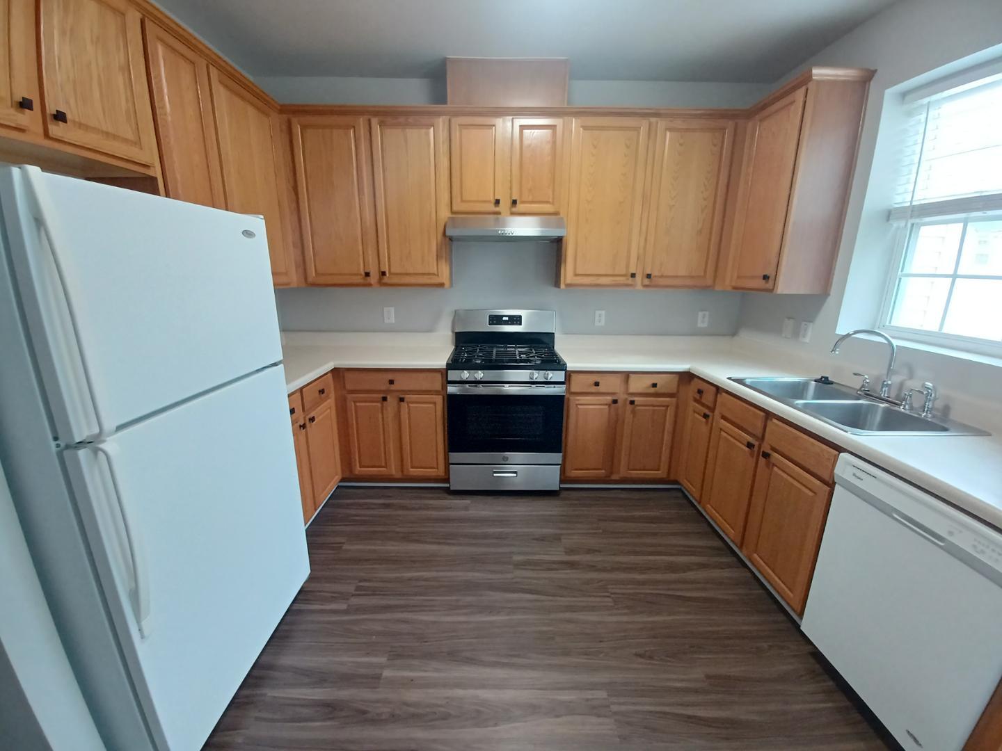 961 Shining Wire Way
