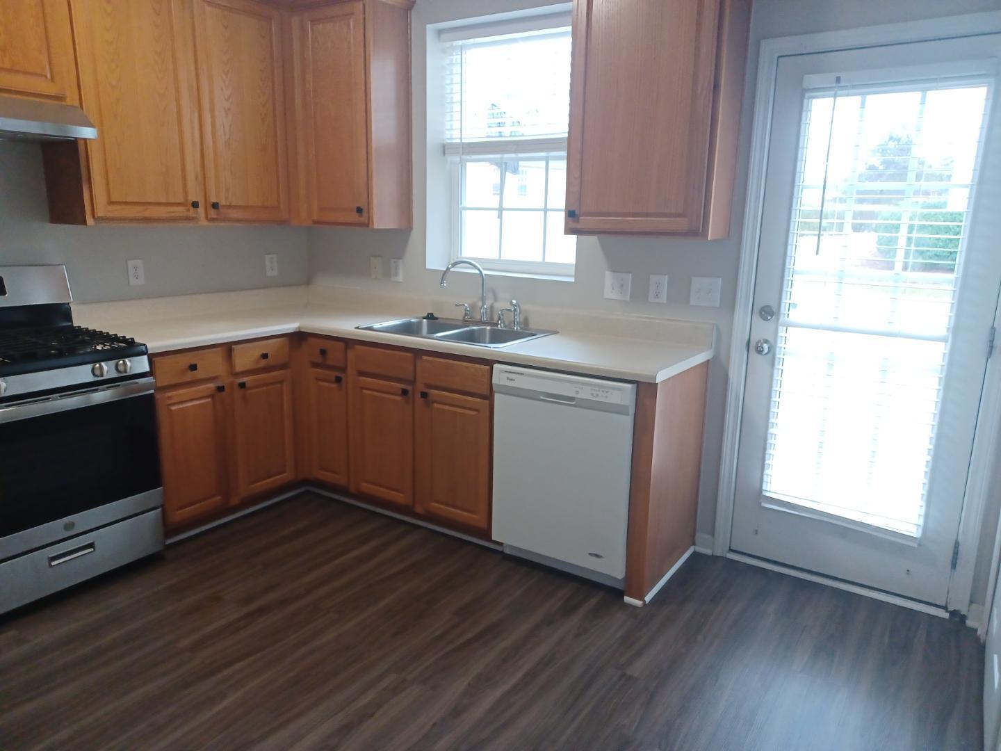 961 Shining Wire Way