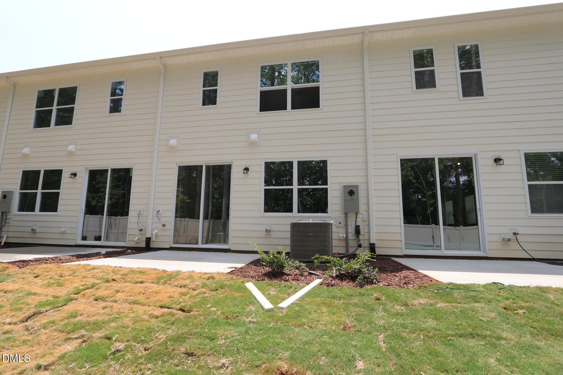 2932 Spring Manor Way