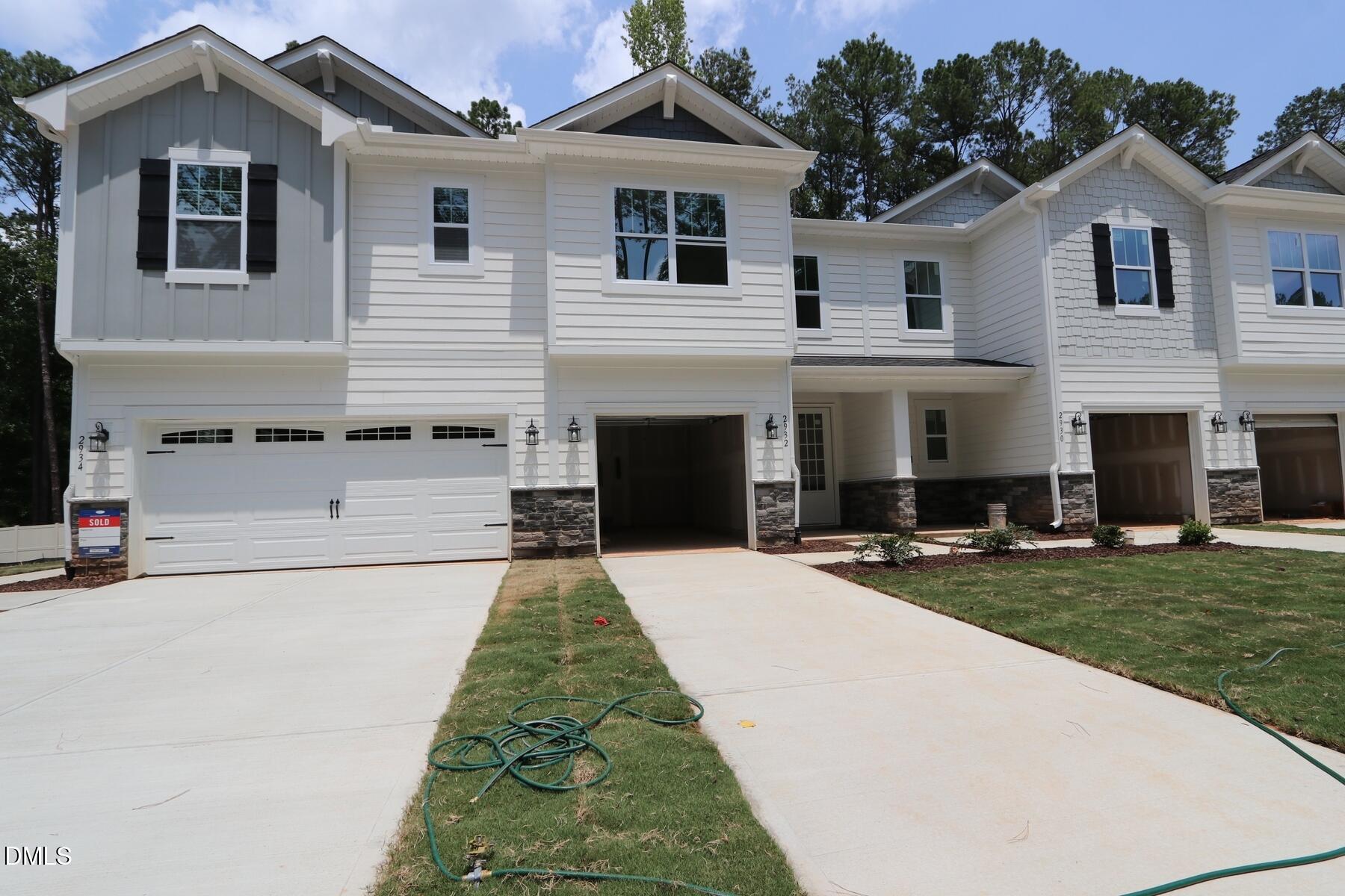 2932 Spring Manor Way