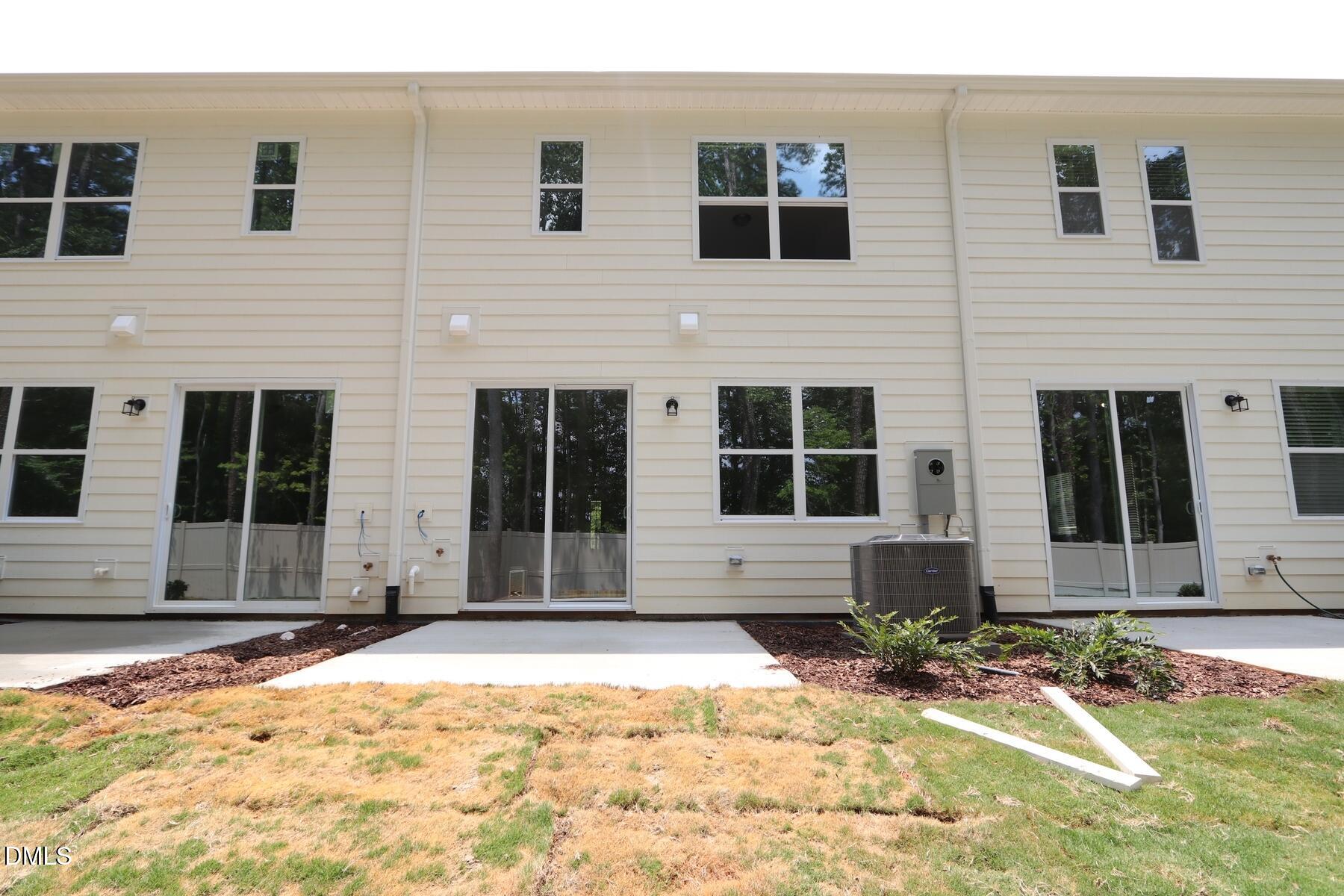 2932 Spring Manor Way