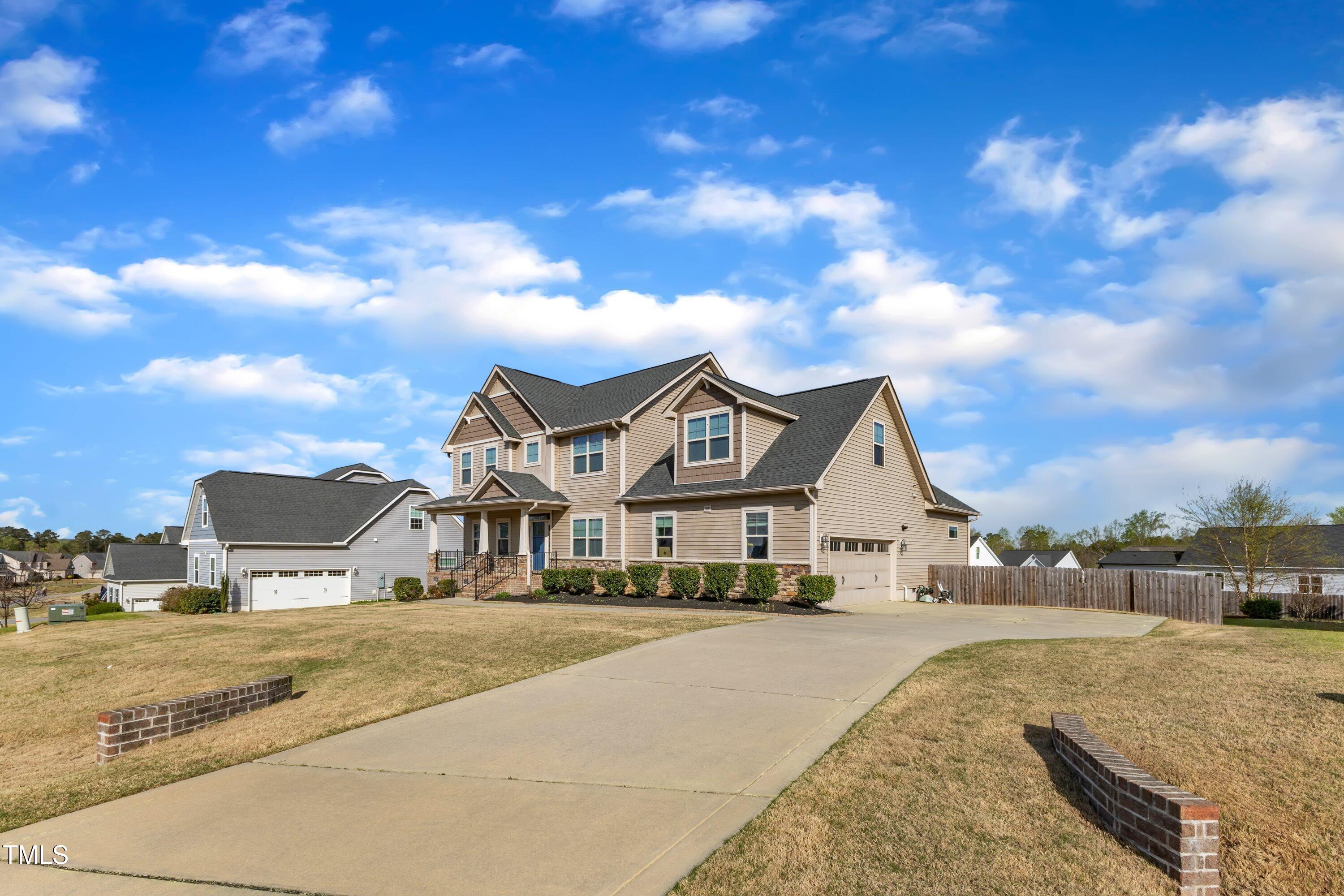 208 Tarkenton Court