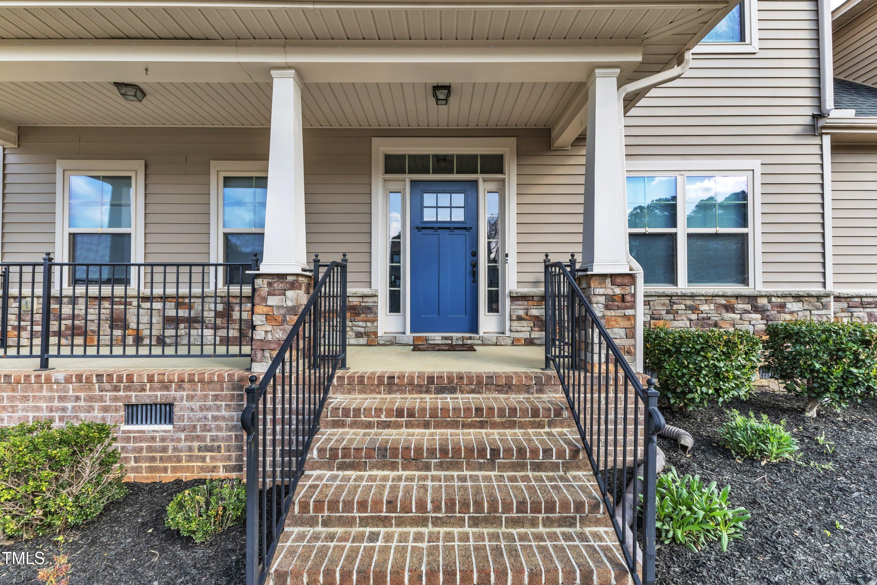 208 Tarkenton Court