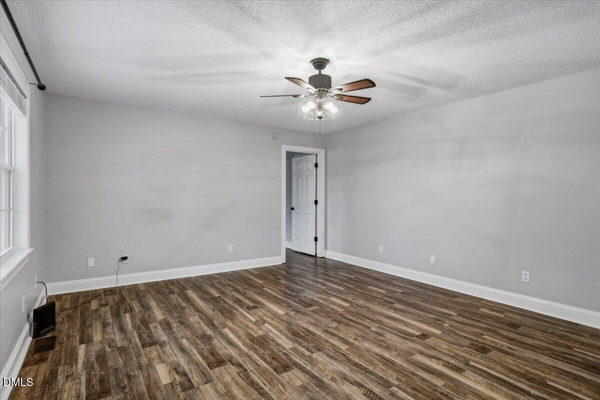 8915 W West Mount Drive