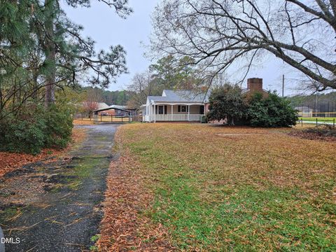 912 S Main Street Fuquay Varina NC 27526