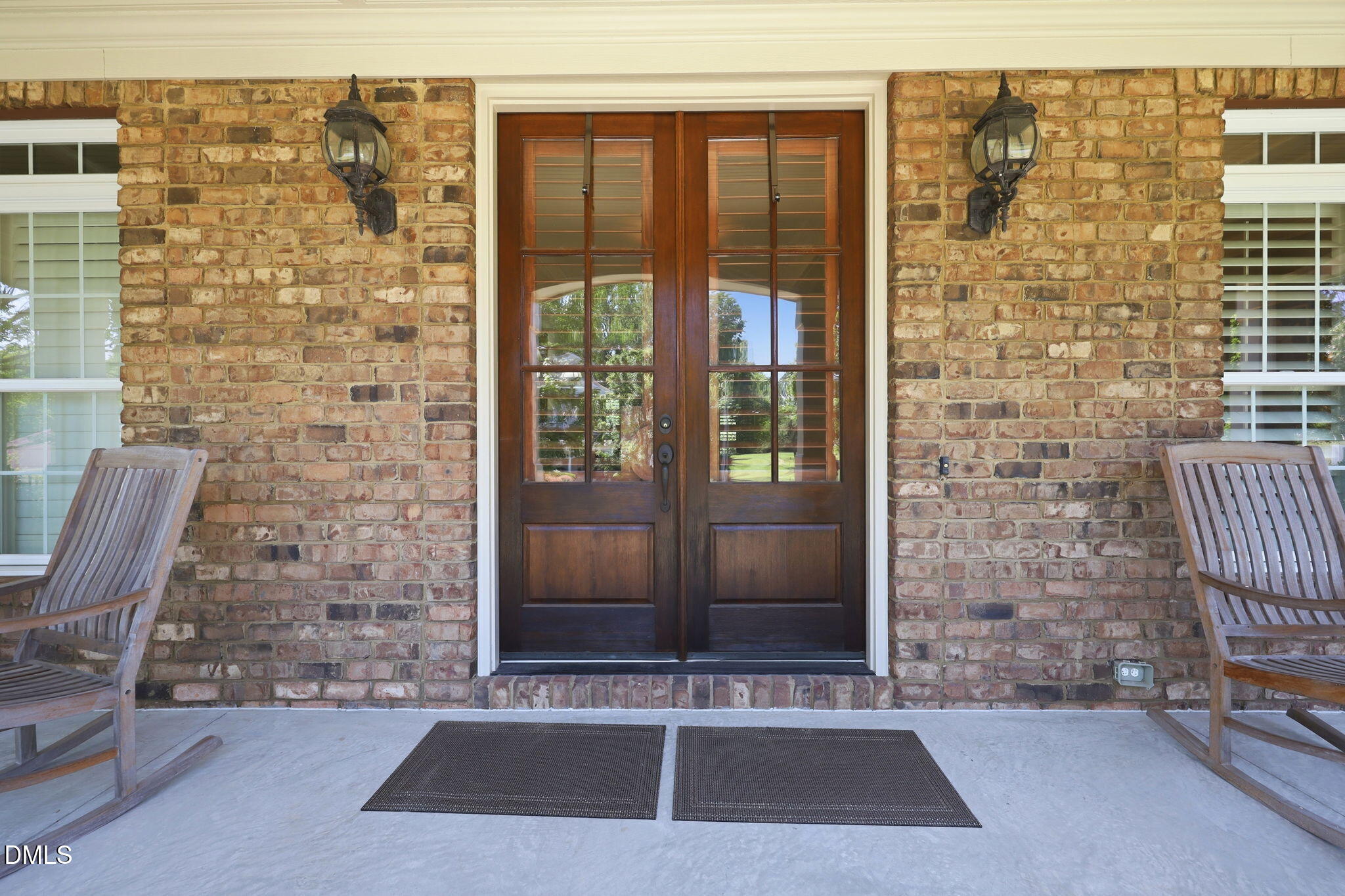106 Meadow Oak Lane