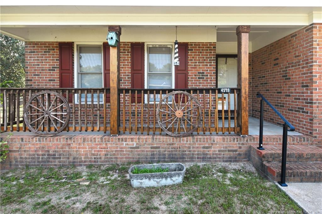 4579 Cripplecreek Court