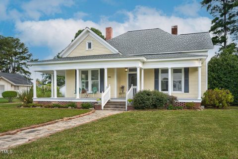 Photo of 206 W Blalock Road, Lucama, NC 27851 (MLS # 10160092)