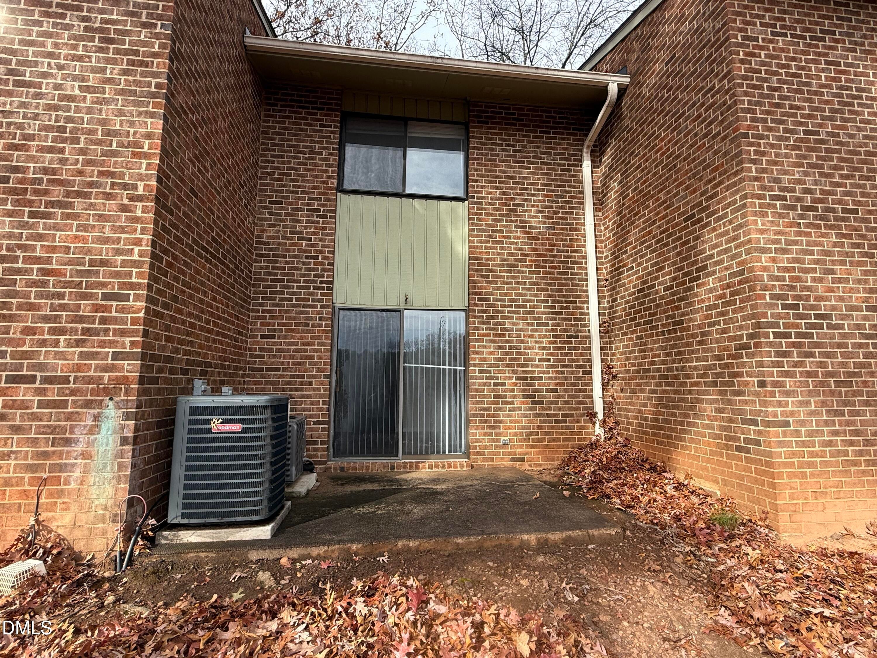 1228 Teakwood Place