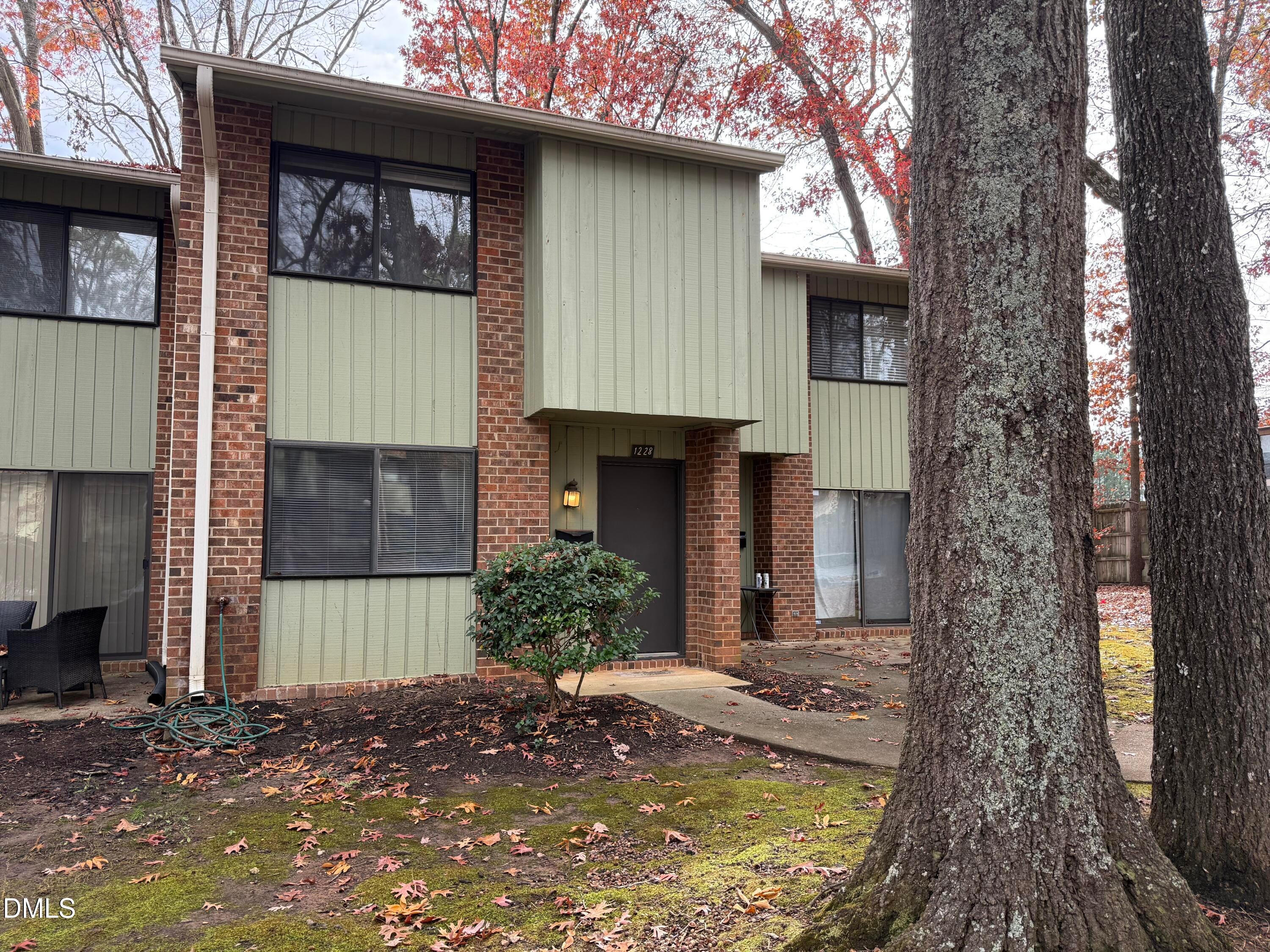 1228 Teakwood Place
