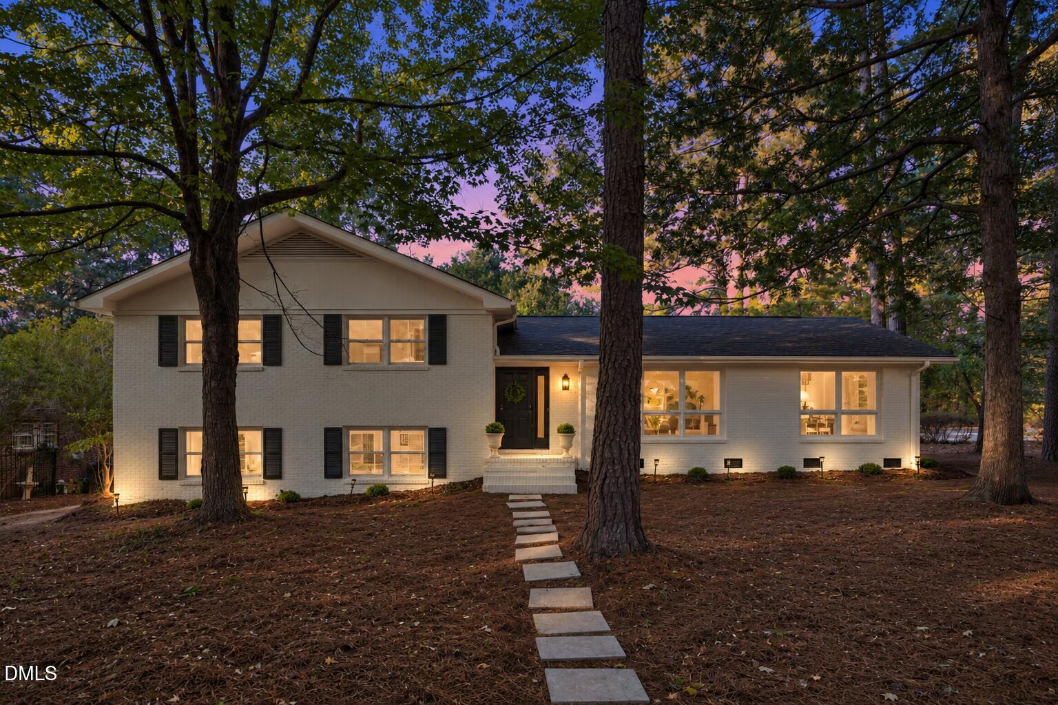 4900 Larchmont Drive