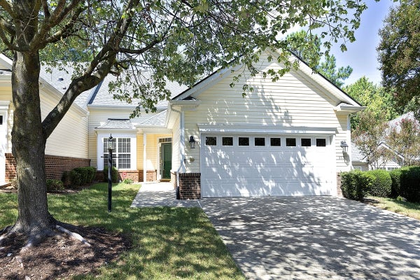 113 UPLANDS CREEK DR, CARY, NC 27519 - Image 012dca6ba02c073db6bcdc3d5c6b39d8/1292992653