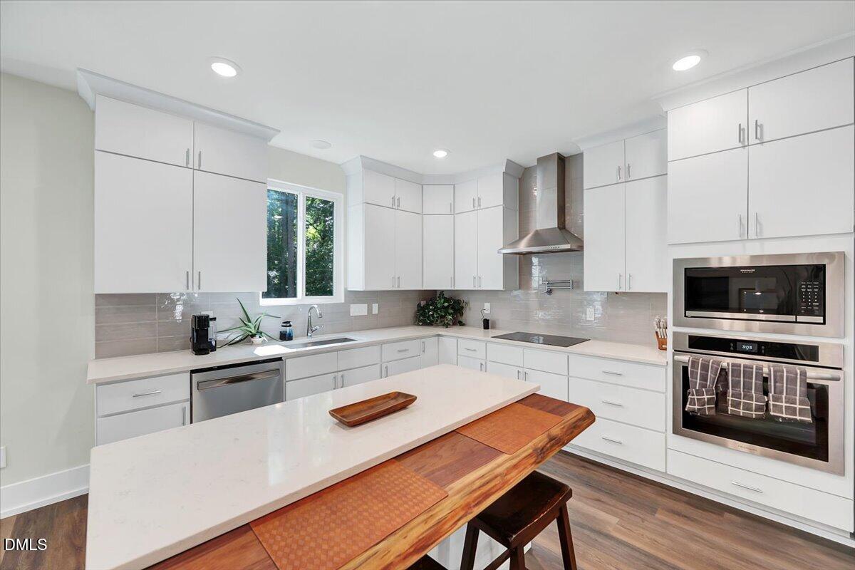 2982 Carolyn Drive