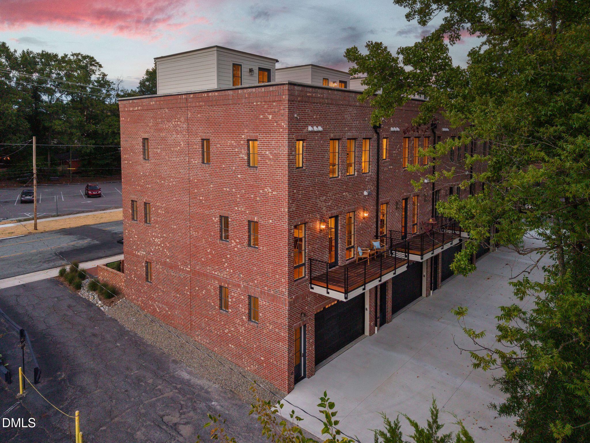 1701 W Club Boulevard