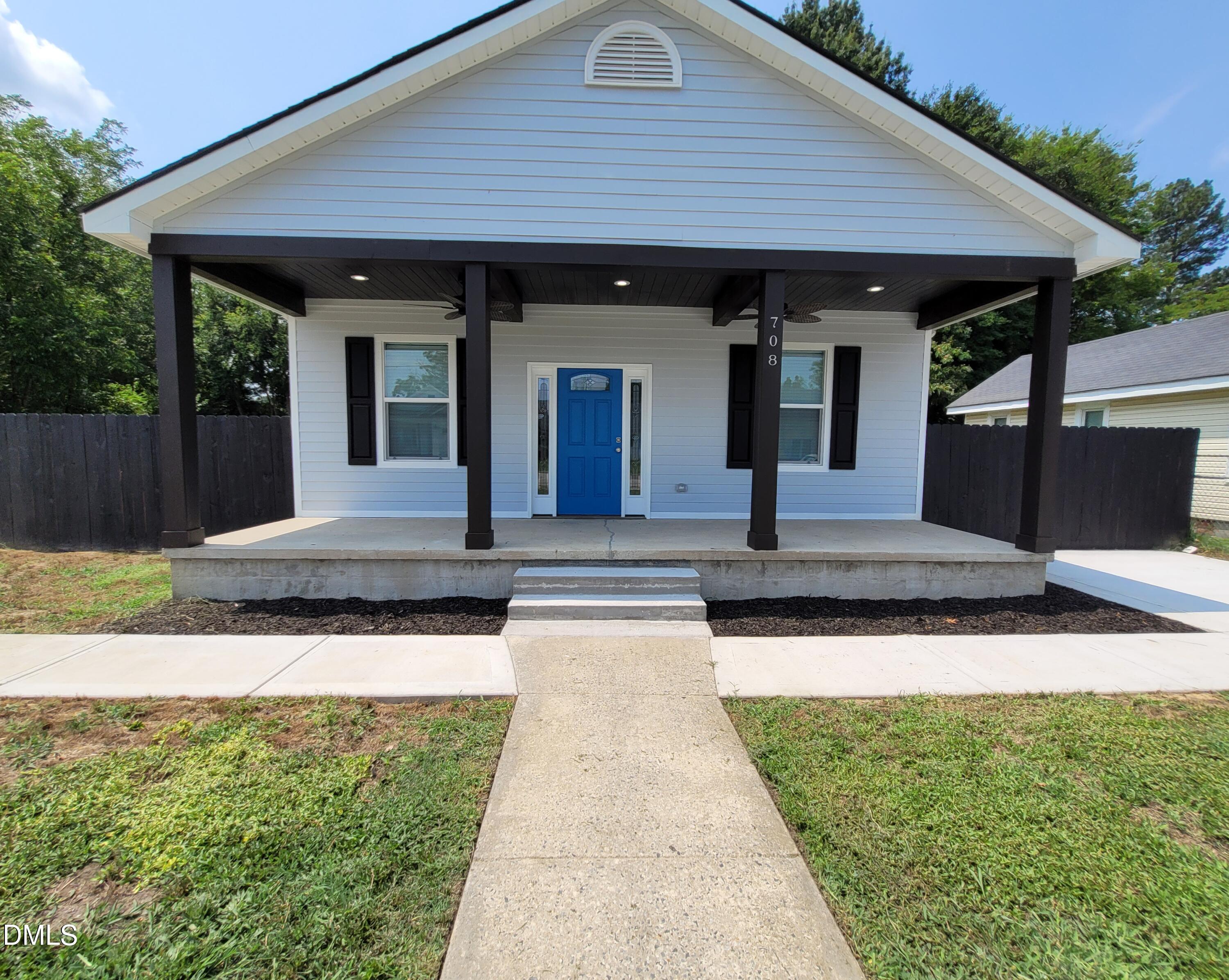 708 E Divine Street