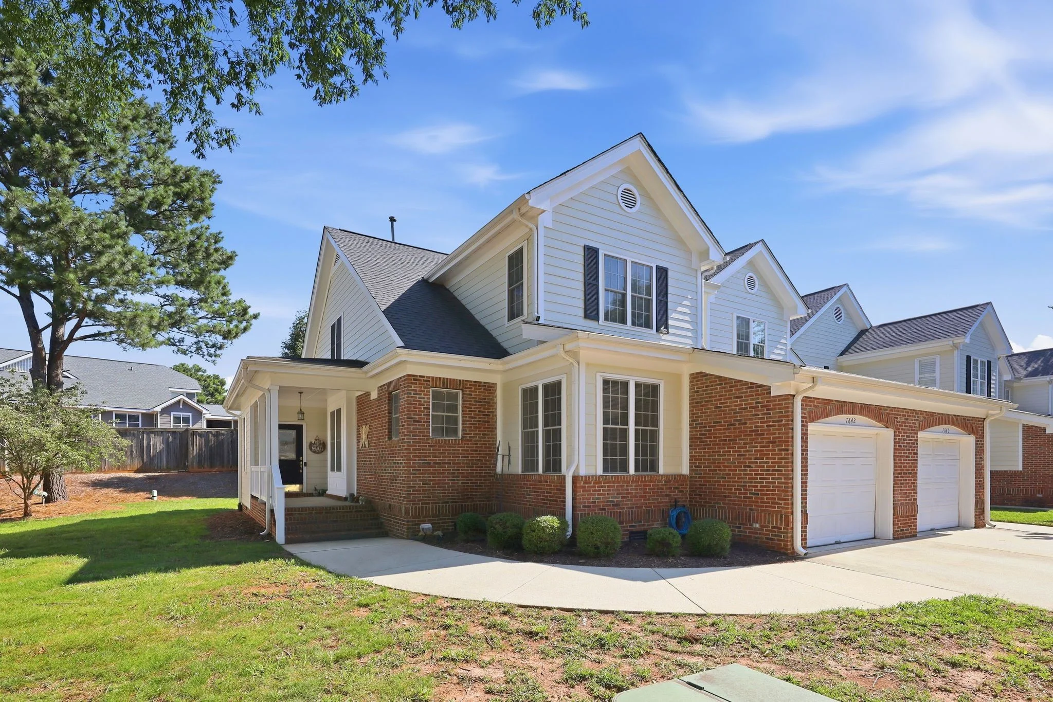 7642 Astoria Place